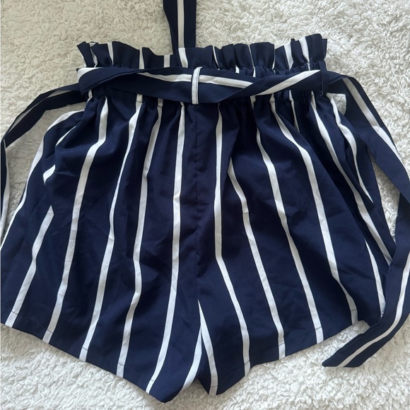 Blue striped shorts - Picture 3 of 4